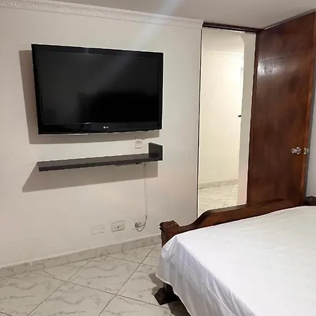 Acogedor Apartamento Cerca Al Centro De Medellin Exterior photo
