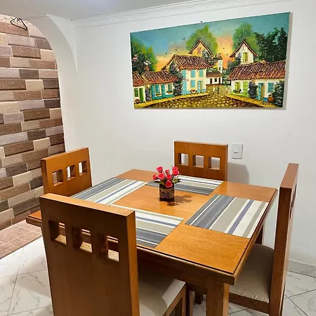 Acogedor Apartamento Cerca Al Centro De Medellin Exterior photo